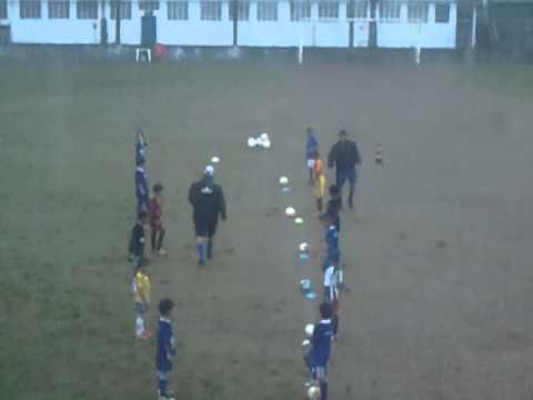 Treino do time do Portuário sub 9.