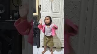 Download lagu katanya trio kwek kwek mp3 Download lagu katanya trio kwek kwek mp3