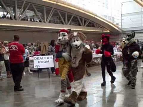 Anthrocon 2010 - Day 3 (1/2) *FUR PARADE!!*