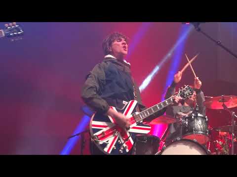 Dresden Dolls - Don't look back in anger (Oasis cover)