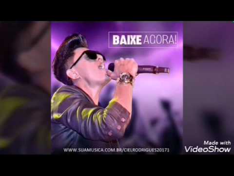 Bebendo e chorando (CIEL RODRIGUES )