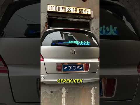 Duvara Sıkışan BMW'nin Gizemi Çözüldü! Sonuç Herkesi Şaşırttı! 🏨✨#shorts🚗😱