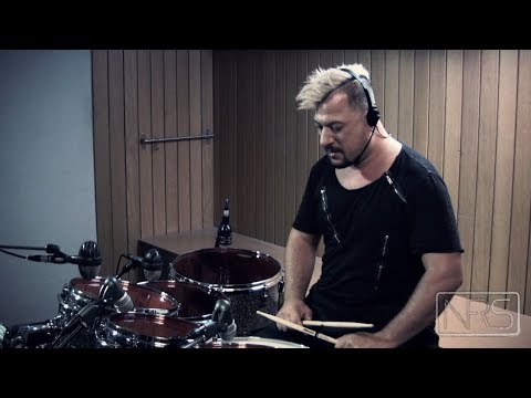 Riccardo Merlini Play "In the Air Tonight" Phil Collins