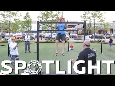 The most clap pull ups in one minute - Spotlight
