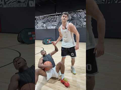 17 yr old ncaa prospect gave me a RUN in the 1’s😈 #shorts #basketball #streetball