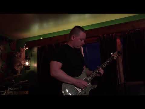 I Know Im Not the Only One cover