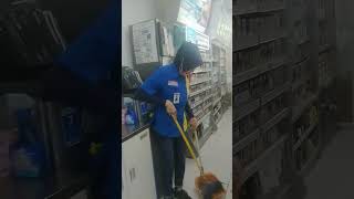 Download lagu kasir indomaret nyapu mp3