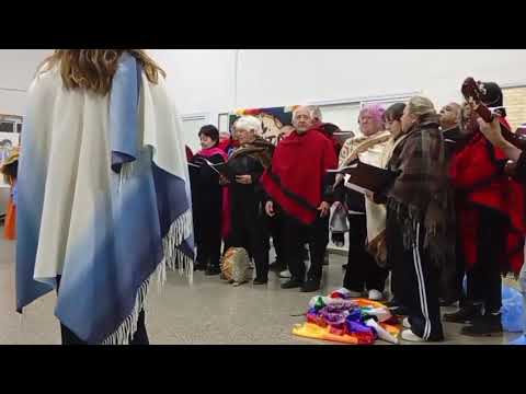 Amanece Buenos Aires. Tango interpretado por su autor Ricardo Ramallo y el Coro Las Voces del Nogal