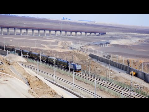GLOBALink | Trens de baixa velocidade facilitam as viagens das pessoas em Xinjiang, na China