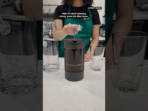 Como fazer bebida gelada com uma cafeteira #Starbucks #Shorts
