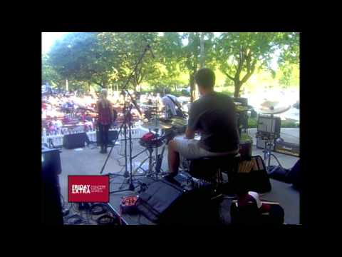 Zack Biss & Rebekah Reid at Friday Extra 2015