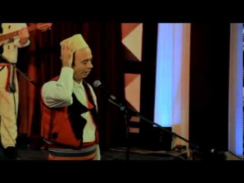 "Per liri s'te fal shqiptari",Servet Cara, grupi i burrave