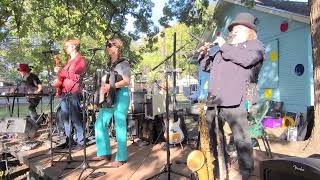 Brave Combo&#39;s Amazing Jeffrey Barnes with Ginny Mac on the Squeezebox - Polkapocalypse 2022