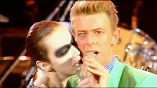 Queen &amp; Annie Lennox  &amp; David Bowie - Under Pressure - HD