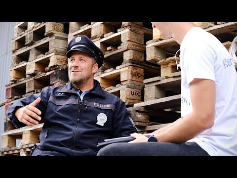 Dabing na první dobrou je v něčem opravdovější. Můj záměr je dabing popularizovat, říká Michal Holán