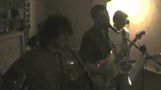 stoAvanti - 37 Pushups (smog cover, live)