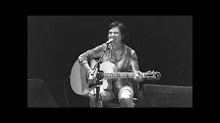 KRISTIN HERSH: FIVE SONGS AND A STORY: YOUR DIRTY ANSWER (LIVE)