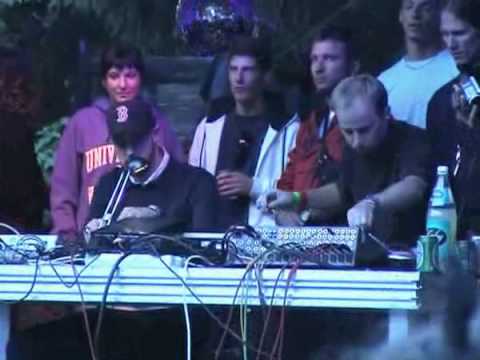 Hardfloor   Live PA @ Vision 2001 DivX5