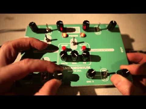 NANDAMONIUM double Drone with ECHO by Synthrotek DEMO Noise Machine Pedal