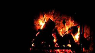 preview picture of video 'Enjoying the Kokanee Lodge's Awesome Fireplace'