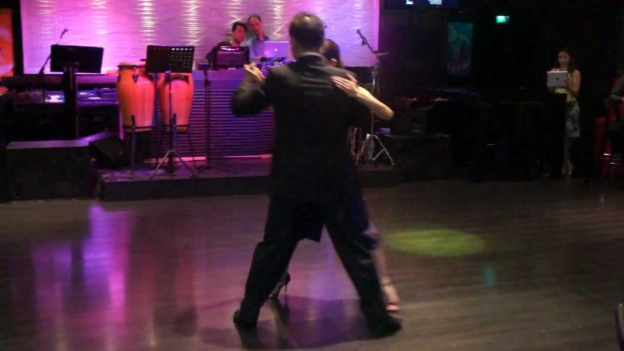 M4H06923 Hiroshi & Kyoko Yamao   Pata Ancha @ Farewell Milonga