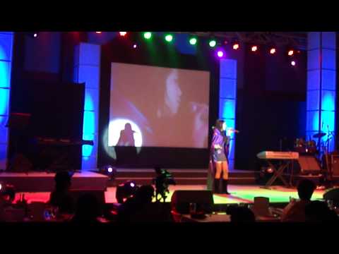 Aine Abella Run to You