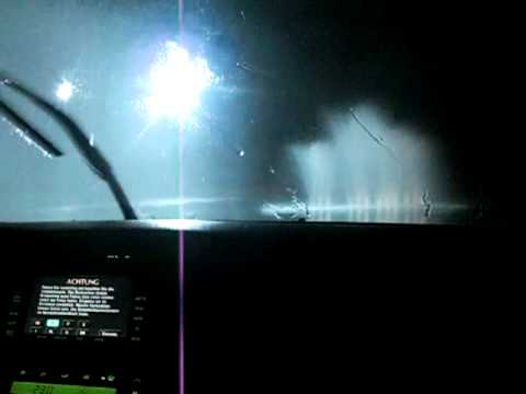 Toyota Camry Heck bricht aus