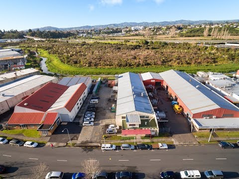 136 Birch Avenue, Rob Schoeser & Simon Clark