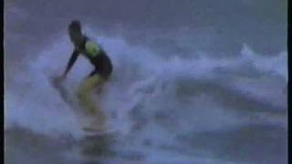 preview picture of video 'Surfing Angourie Point 1984'