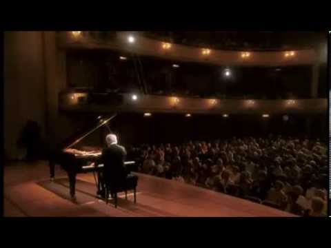 Beethoven | Piano Sonata No. 12 in A-flat major | Daniel Barenboim