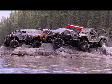 RC CWR 4 SCX-10 trucks hit the rocky trails