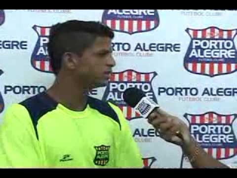 Atacante Lucão comenta sobre jogo.