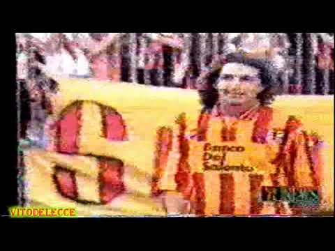 LECCE-ACIREALE.. 05-96  FESTEGGIAMENTO IN CAMPO PER LA PROMOZIONE IN SERIE B
