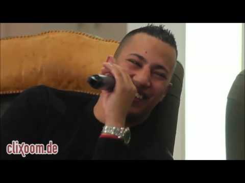 Farid Bang und Kollegah lachen bei Clixoom Farid Bang lacht Lachflash -Pixooba- [HD] 2014