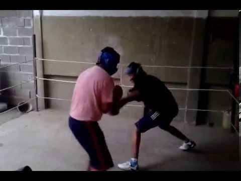 BOXEO-NAHUEL "CHAN" VS PICACHU  (24 01 2014 )