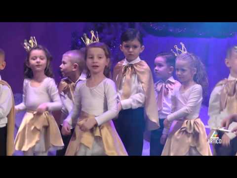 ''BALUL FERMECAT''-CrisStyle_Aventura de Craciun 3