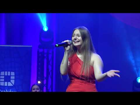 KAROLINA DAWID z Ostrowi Mazowieckiej - FESTIWAL "PIOSENKI JANA WOJDAKA" Kraków  "JESTEM DLA CIEBIE"