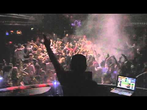 MJ Seven played Black Eyed Peas - The Time (Dirty Bit) @ LOFT (Metropolis)