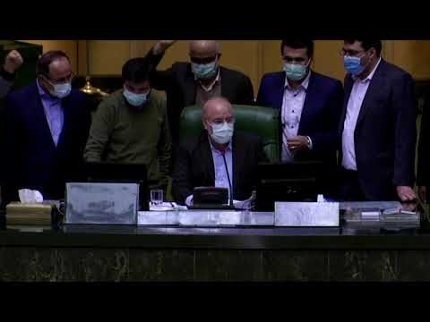 伊朗立法者尋求強硬的核立場 (Iran lawmakers seek hardened nuclear stance)