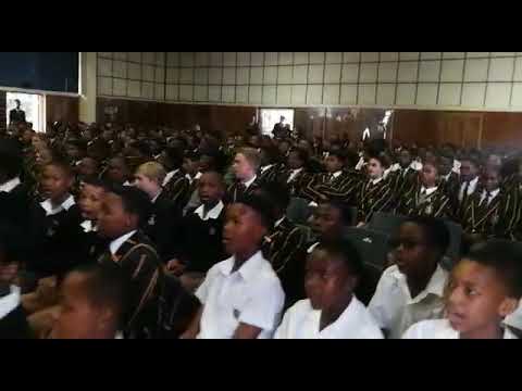 Queens College begwija uJumayima.