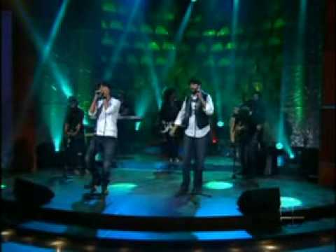 Enrique Iglesias - Cuando Me Enamoro (Live @ Don Francisco Presenta 2010) feat. Juan Luis Guerra