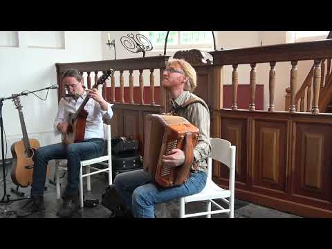 Optreden van de Itchy Fingers bij het Maritiem Festival in het Zuiderzeemuseum (2023)