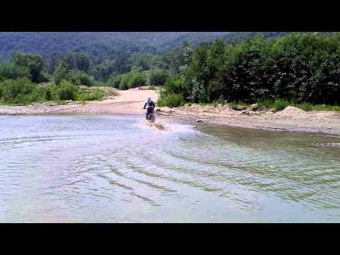 Trecere prin raul cricov catre Moreni Enduro Targoviste