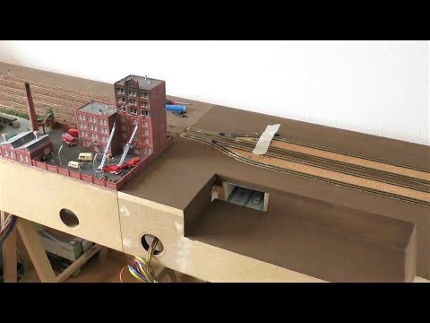 Modellbahn Spur N / 1:160 -  Teil 32 - Aufbau Bahnsteig Gleise und Autotunnel - Teil 1
