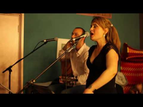 Onursuz Olmasın Aşk - İlke Humphries live at Covent Garden, London