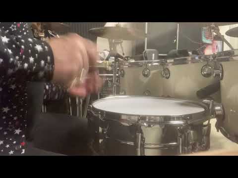 Robb Reiner sampling 60's Beverley COB Cosmic 21 snare
