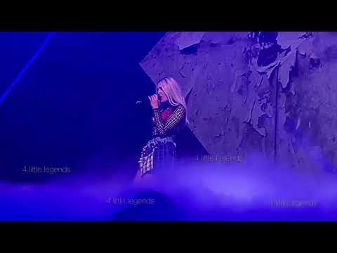 “Woman’s World”| LM5 The Tour O2 (22/11/19)- Front Row Center