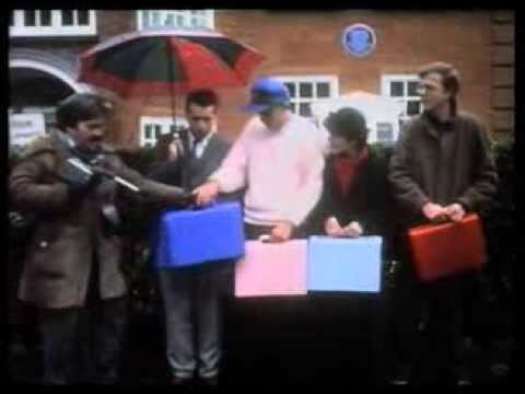 Les Morlocks devant la maison de Freud à Londres (1985) by Gérard Courant - Groupe #13