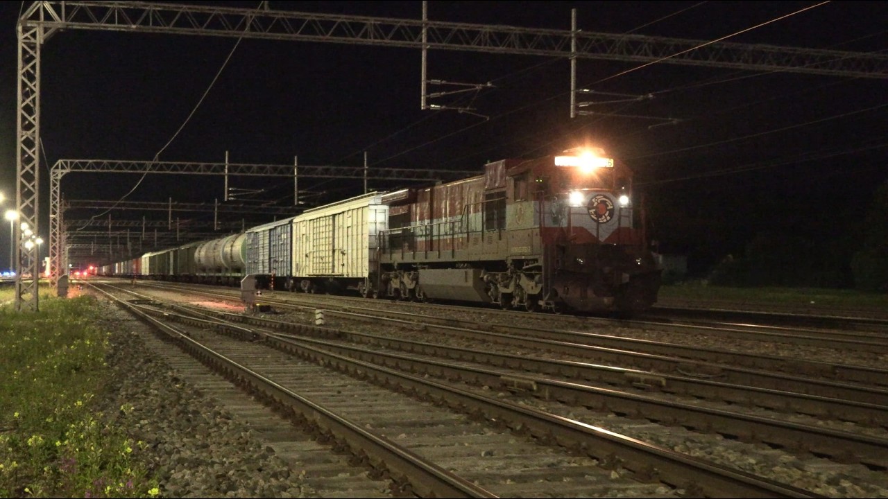 Тепловоз C36-7и-1536 на ст. Тапа / GE C36-7i-1536 at Tapa station