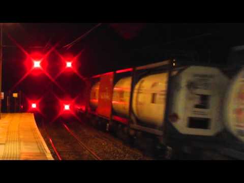 86637/86609 4m74 Coatbridge - Crewe liner, 3rd December 2014